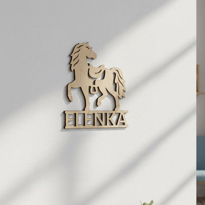 Dřevěný KONÍK se jménem